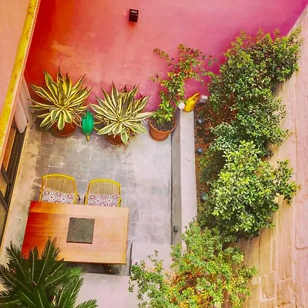 Lorry - Converted Townhouse Tatil Evi
